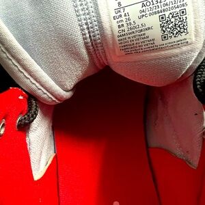 Air Jordan Men's A01329-060